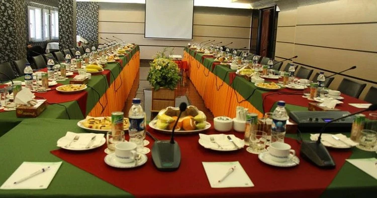 Howeyzeh Hotel Tehran Meeting Room