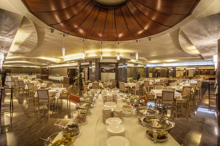 Howeyzeh Hotel Tehran Laleh Restaurant