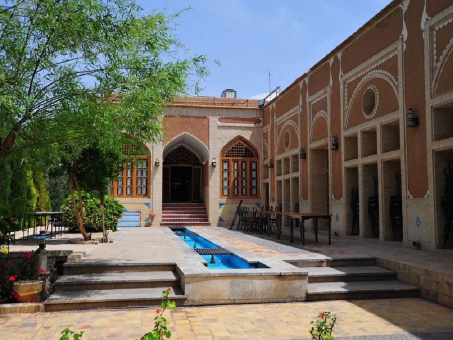 Moshir-Al-Mamalek Garden Hotel