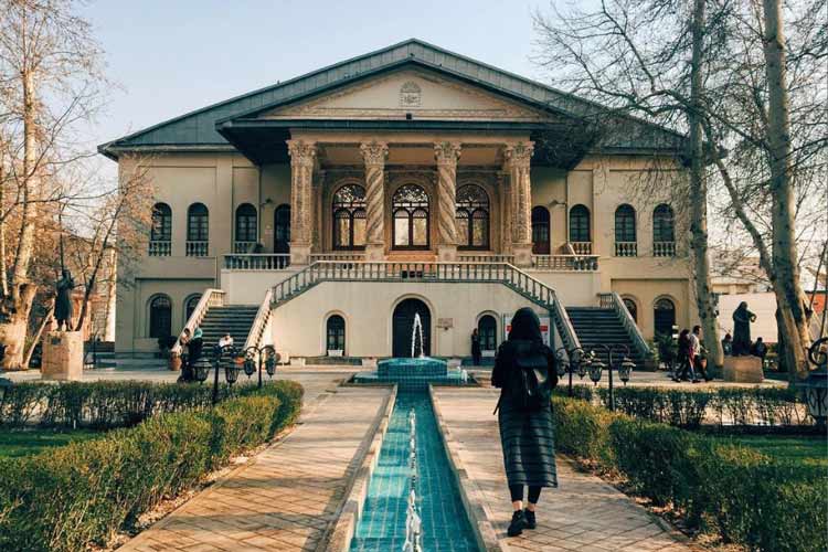 Niavaran Palace , one of palaces near to Espinas  Palace hotel of Tehran - HotelOneClick