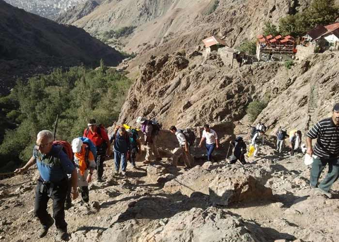 Mount climbing in Tehran Darband - HotelOneClick