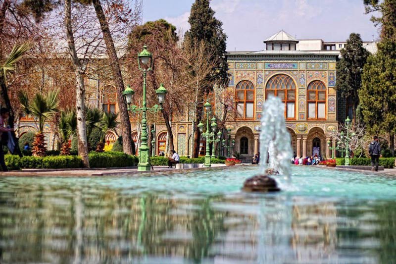 A good atmosphere in Golestan Ppalace
