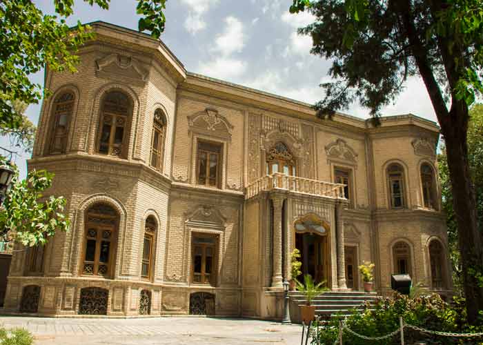 Abgineh Museum , one of the best recreational areas near to Parsian Azadi Hotel in Tehran - HotelOneClick