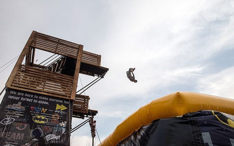 Free jump mats in Chitgar lake