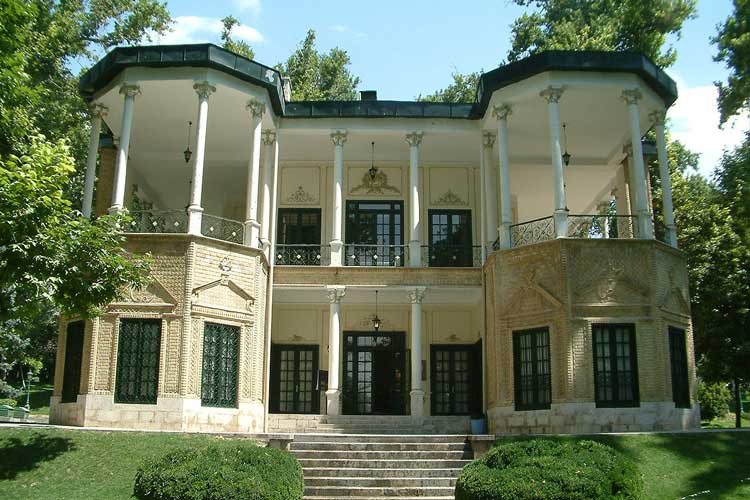 Niavaran Palace , one of palaces near to Espinas  hotel  Tehran - HotelOneClick