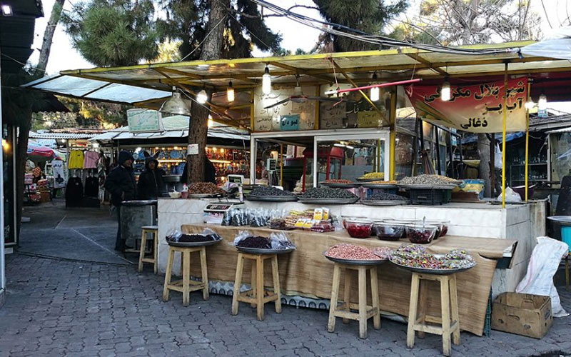 traditional bazaar of Laleh Park in Tehran - HotelOneClick
