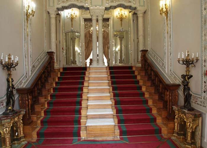 Entrance stairs and hallway green palace