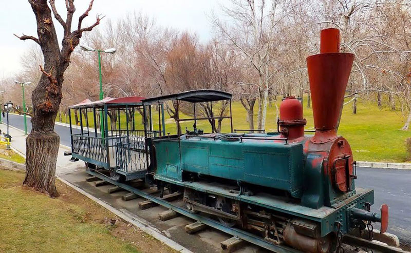 Smokey Train tehran