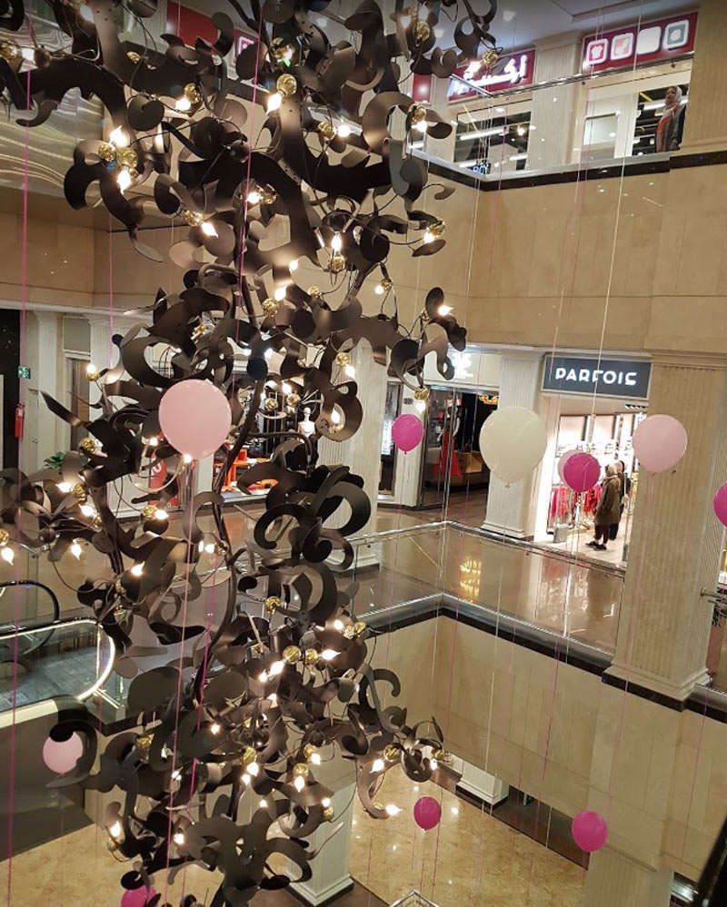 Galleria Shopping Luxury Chandelier, one the best shopping centers close to Parsian Esteghlal Hotel in  Tehran