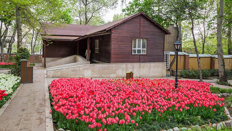 Iranian garden , one of the best recreational areas near to Parsian Azadi Hotel Tehran - HotelOneClick