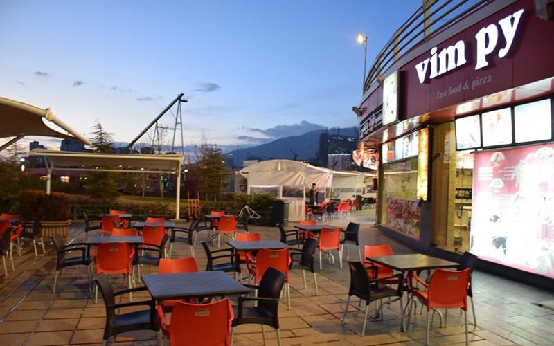 vimpy Restaurant in Chitgar Lake 