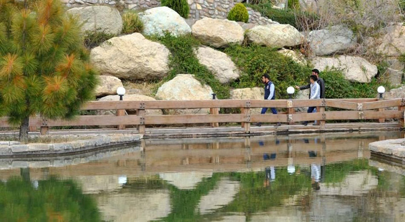 Hiking in Tehran waterfall park