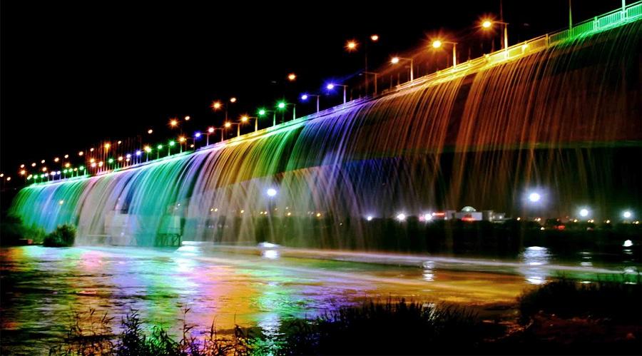 Pol Haftom Waterfall Ahvaz