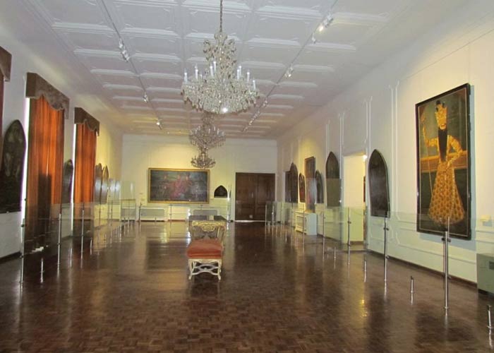 Museum of Fine Arts in Sa'd Abad palace complex - HotelOneClick
